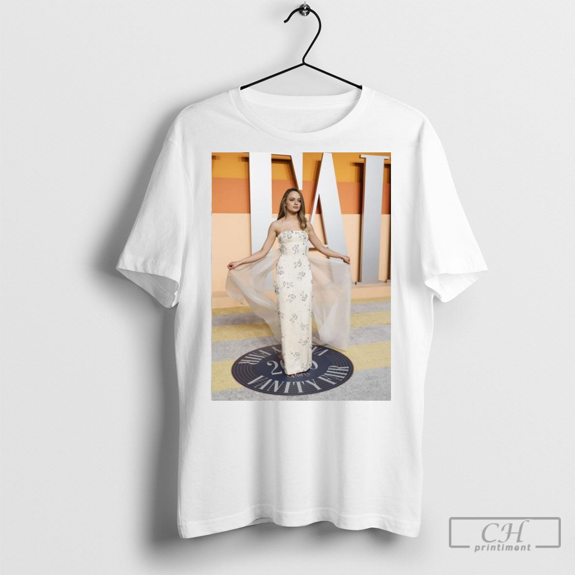 Official Joey King In Custom Miu Miu At The 2025 Vanity Fair Oscar Party In Hollywood California T Shirt Sweatshirt Cutom Poster Coffee Mugs Ornaments
