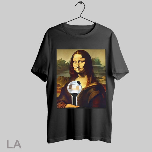 Top Bts J Hope Mona Lisa Holding Army Bomb 2025 T Shirt Sweatshirt Hoodie Shirt