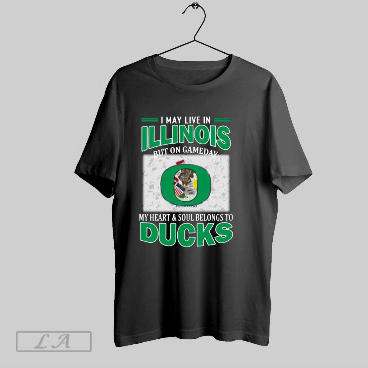 Top I May Live In Illinois But On Gameday My Heart Soul Belongs To Oregon Ducks T Shirt Sweatshirt Hoodie Shirt