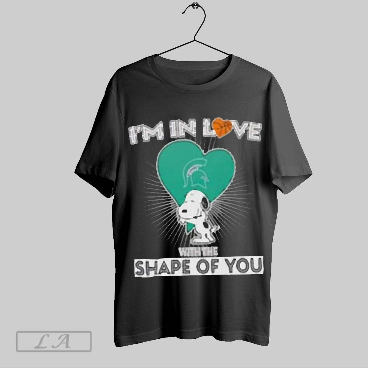 Top Snoopy Im In Love With The Shape Of You Michigan State Spartans Basketball 2025 T Shirt Sweatshirt Hoodie Shirt