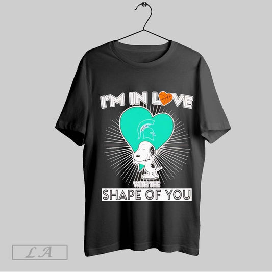 Top Snoopy Im In Love With The Shape Of You Michigan State Spartans Basketball T Shirt Sweatshirt Hoodie Shirt