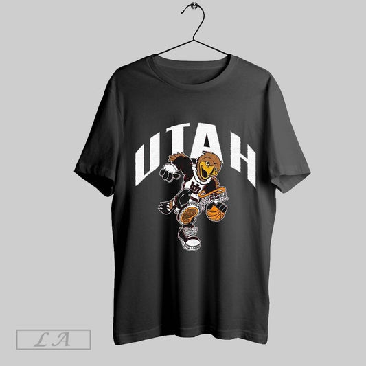 Top Utah Utes Dunking Mascot T Shirt Sweatshirt Hoodie Shirt