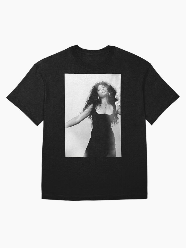 Black and White Szas Photo Poster Oversized T-Shirt